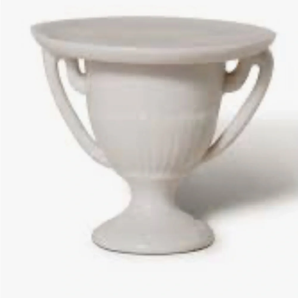 4 Living Trophy Cupcake Stand